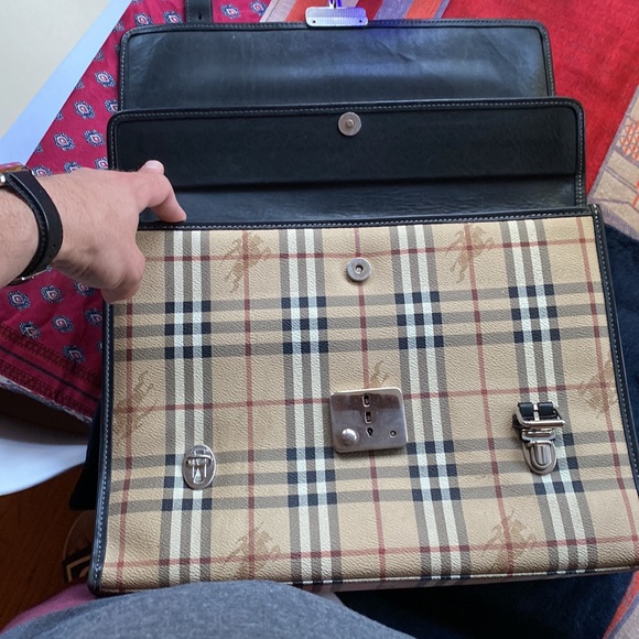 Burberrys Nova Check Briefcase - Picture 5 of 10